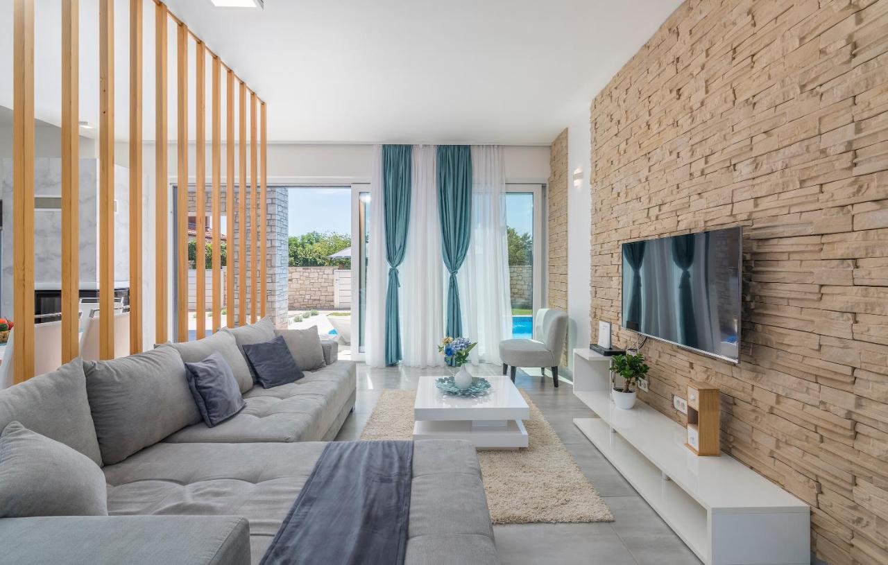 Villa Selest Umago Esterno foto